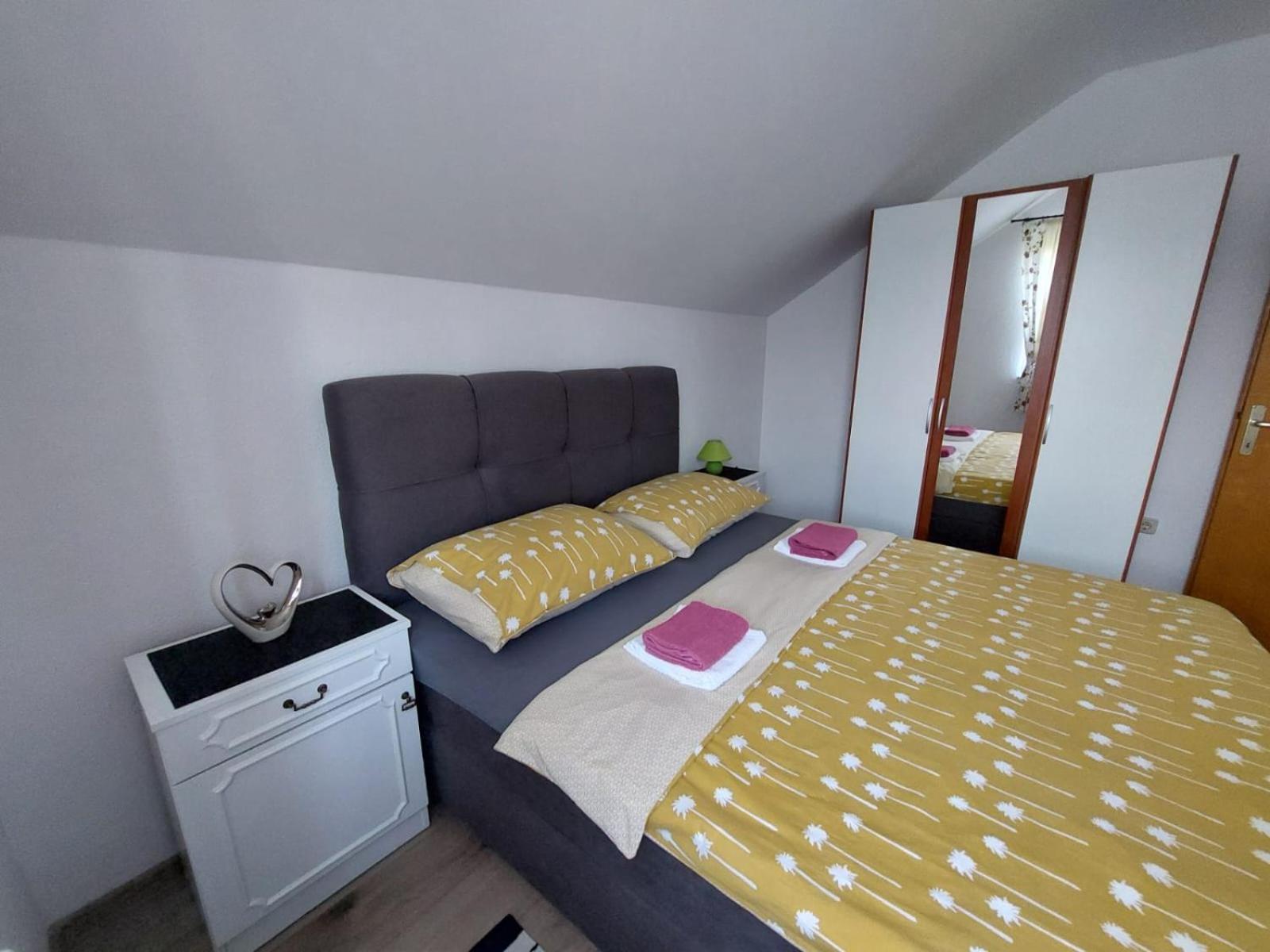 Apartman Rita Perusic Екстериор снимка